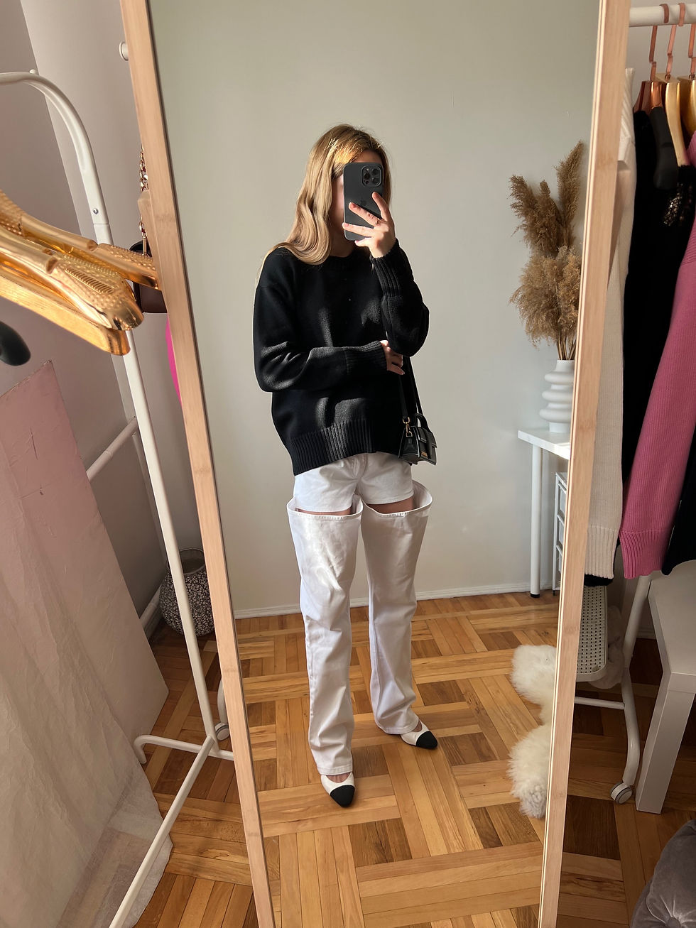 Thumbnail: Oversized jumper with a round neck