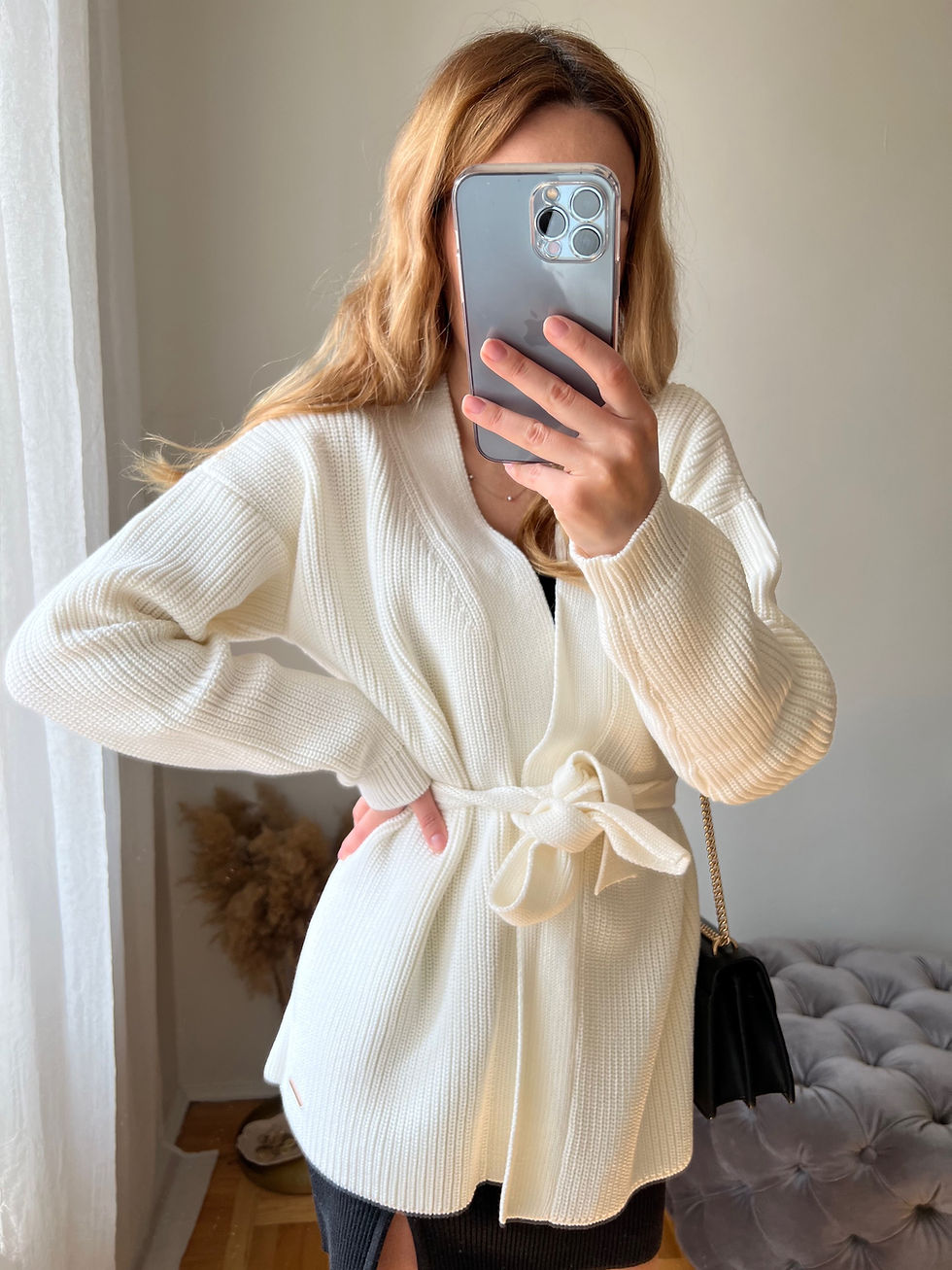 Thumbnail: Basic cardigan with a belt 