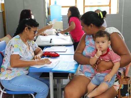 Prefeitura de Manaus faz o acompanhamento de famílias atingidas por incêndio neste sábado