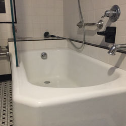 The tub in Periwinkle