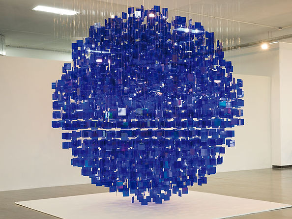 "Esfera Azul" de Julio Le Parc