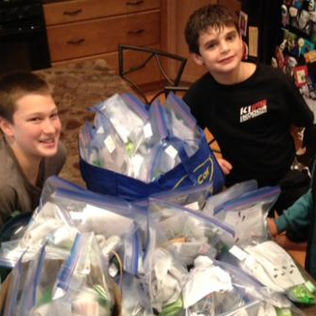 NBJH students send blessings to the homeless