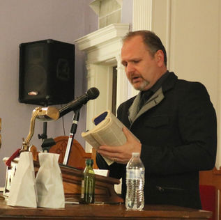 Lockport church shows support for public servants