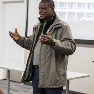 Kenyan official shares stories of promise, patience in Kibera