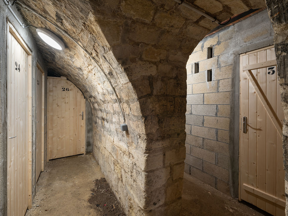 Commençons par les caves
