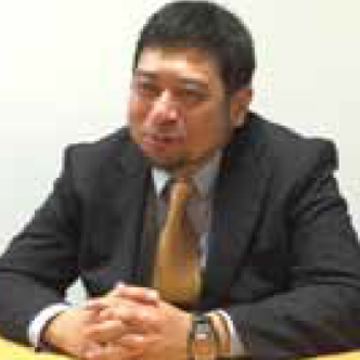 アクスモールディングの横田新一郎