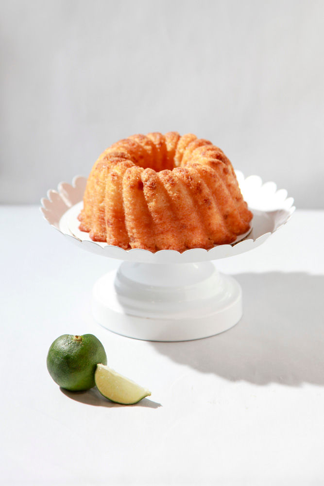 Thumbnail: key lime rum cake on cake platter