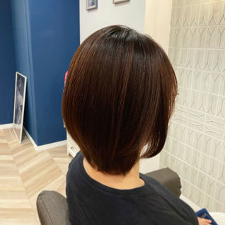 「ツヤ」とアクアストレート!