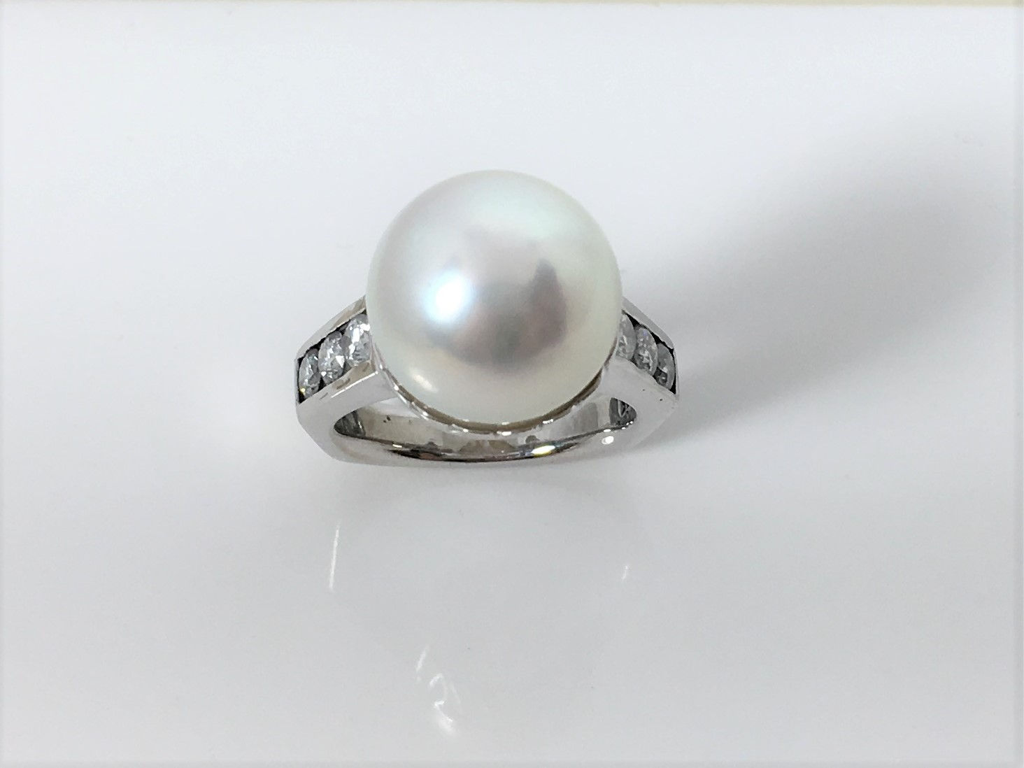 South Sea Pearl & Diamond Ring