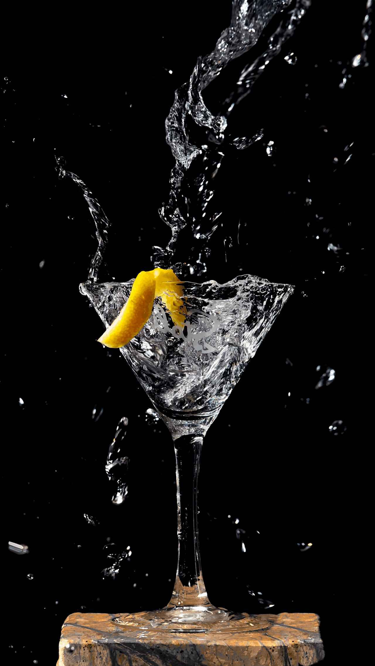 MartiniPourShot -David-Hayden-Photographer.gif