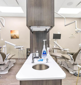 A picture of a dental x-ray machine