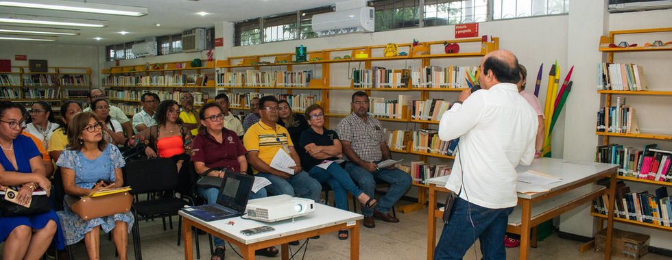 Capacitan a escuelas para lograr certeza jurídica en Poza Rica.