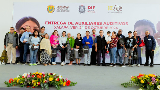 DIF Poza Rica recibe 38 auxiliares auditivos.
