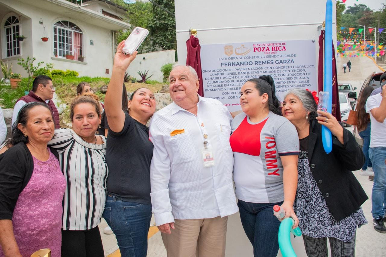 Fernando Remes lleva transformación a la colonia Insurgentes Socialistas.