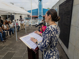 Homenajean a periodistas por su labor informativa.