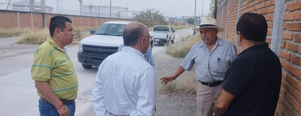 Otorgan anuencia para que circulen vehículos ligeros por el interior del extinto complejo petroquímico "Escolín".