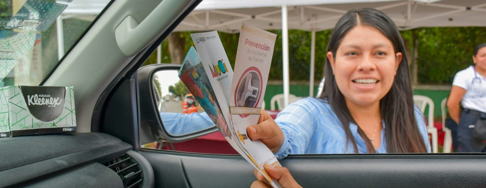 Promueven vacaciones seguras con módulos informativos en Poza Rica.