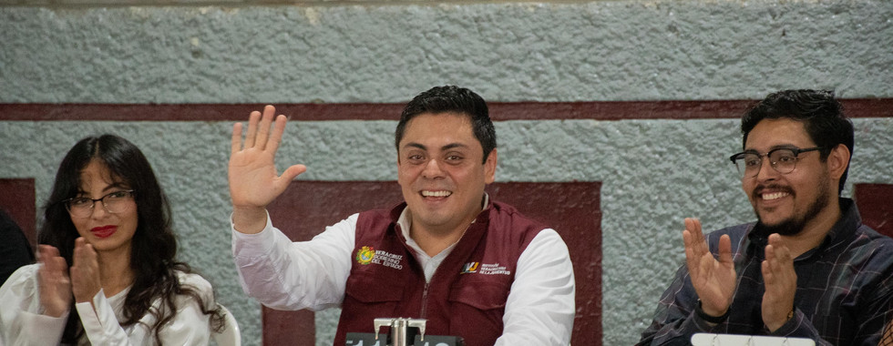 Ayuntamiento reconoce logros de jóvenes pozarricenses.