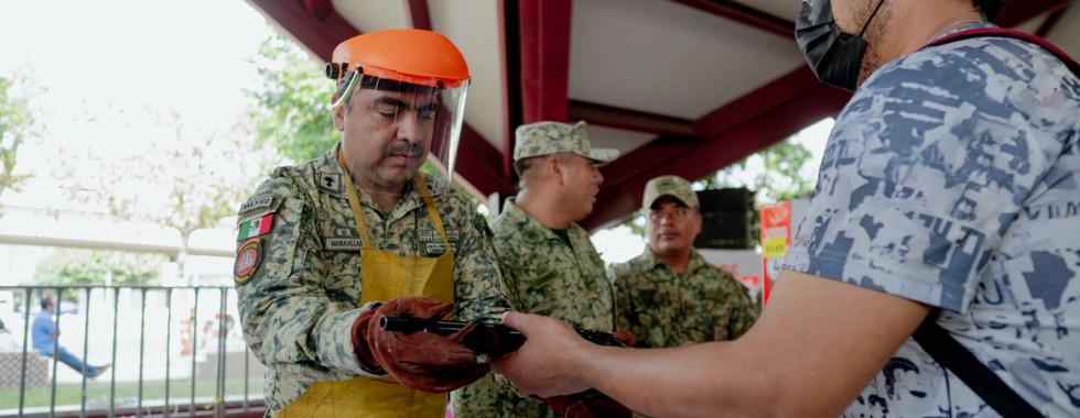 Poza Rica dice “Sí al Desarme, Sí a la Paz”.