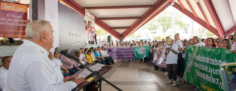 Sindicatos desfilan por Día del Trabajo, en Poza Rica.