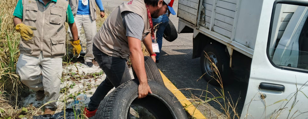 Llevan jornada de descacharrización a la colonia Petromex.