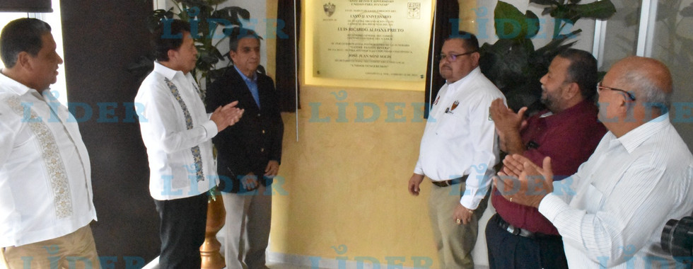 Ricardo Aldana comprueba trabajo de la Sección 30 a favor de los petroleros.