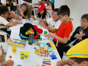 Brindan talleres a niñas, niños y sus cuidadoras, en Casa de Cultura.