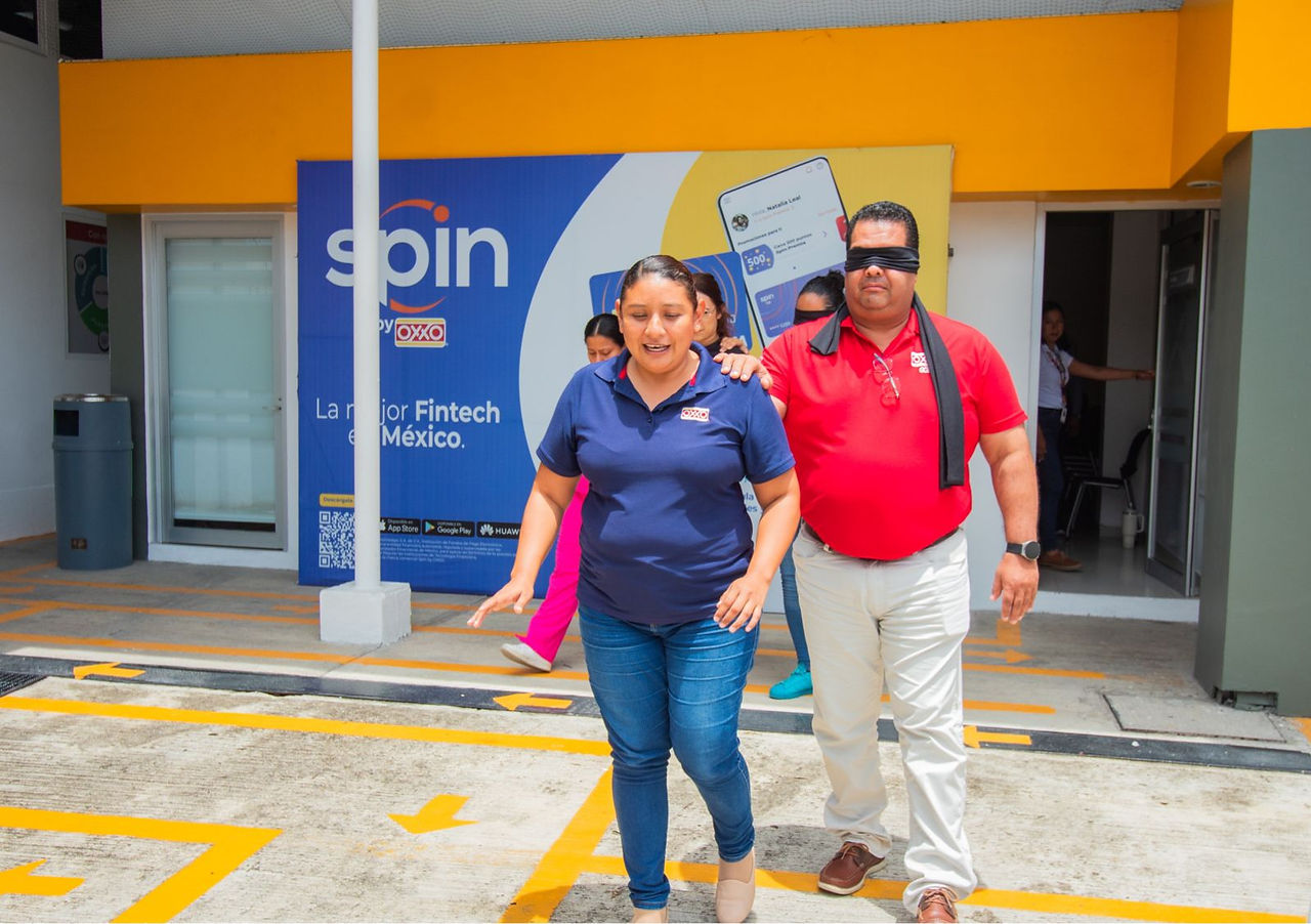 DIF imparte taller de sensibilización sobre discapacidad.