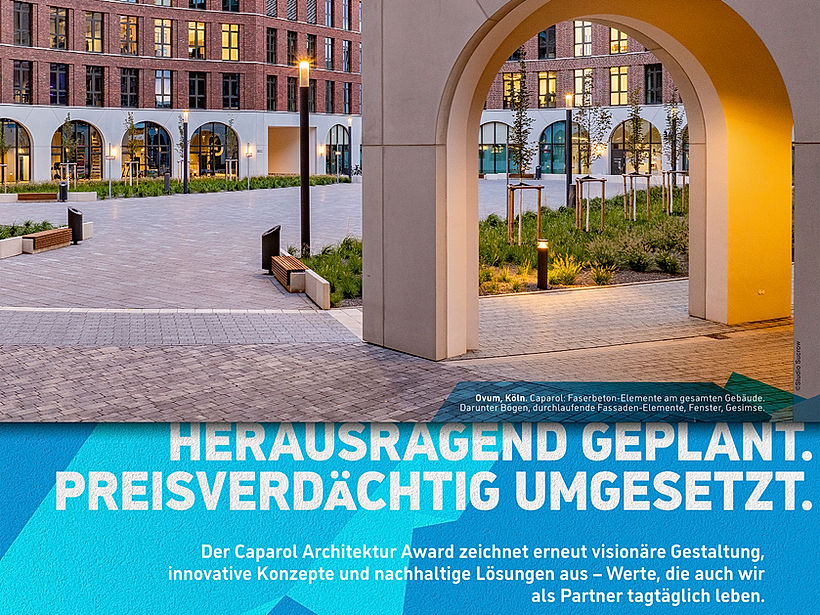 Grafik mit dem Text 'Herausragend geplant, preisverdächtig umgesetzt' vor dem Hintergrund der Architekturfotografie des Gebäude-Komplexes Ovum in Köln.