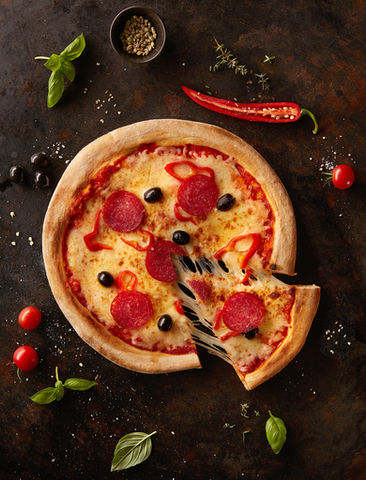 Pizza Salami & Oliven
