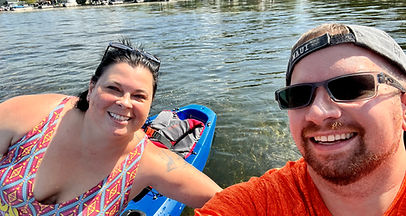 Lindsay and Tim kayaking