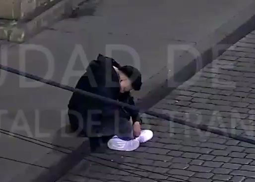 POLICÍAS CAPITALINOS DETIENEN A TAXISTA POR ROBO DE CELULAR A JOVEN EN ESTADO DE EBRIEDAD 🚔🚨