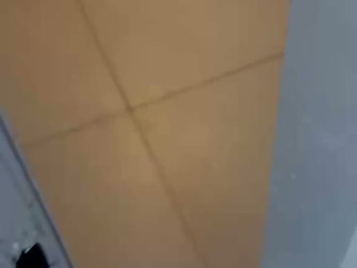 ¡ESCÁNDALO EN OXXO! CAJERA ES SORPRENDIDA USANDO TARJETA OLVIDADA DE CLIENTA 💳⚠️