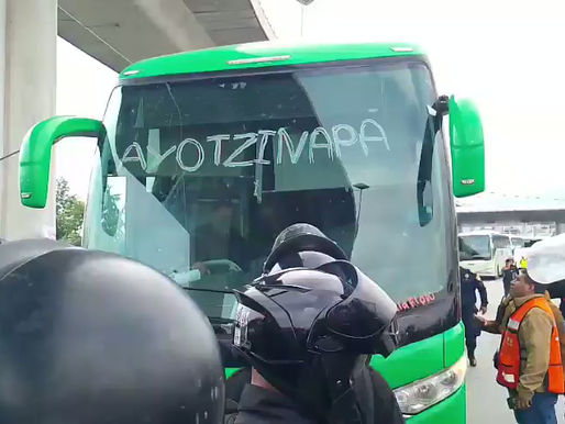 ¡FUERTE DESPLIEGUE POLICIAL EN CASETA DE TLALPAN POR LLEGADA DE ESTUDIANTES DE AYOTZINAPA! 🚔❗