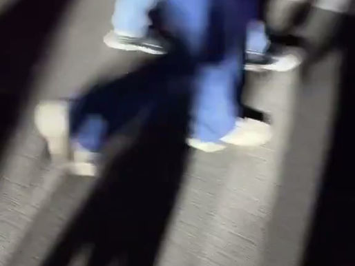 ¡MUJER DETENIDA POR ROBAR CELULARES EN CONCIERTOS: GANABA HASTA 200 MIL PESOS POR EVENTO! 📱❌