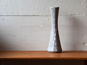 4-085 flower vase