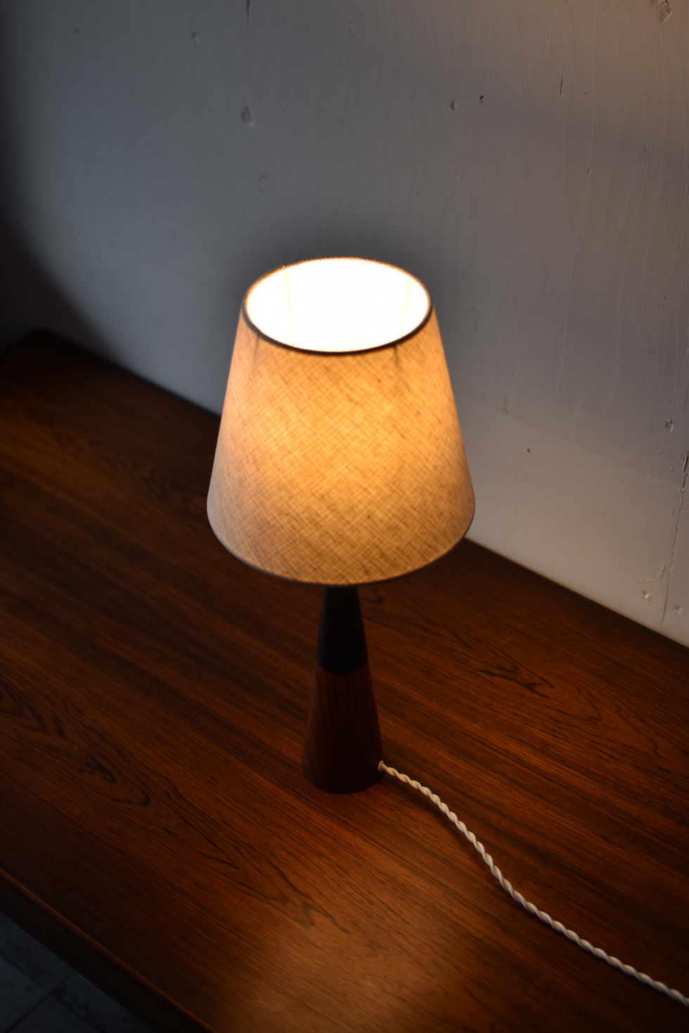 7-011a Danish vintage table lamp wood