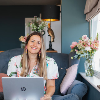 Julia harvey, digital marketing expert