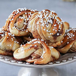 Classic Swedish Cinnamon Bun