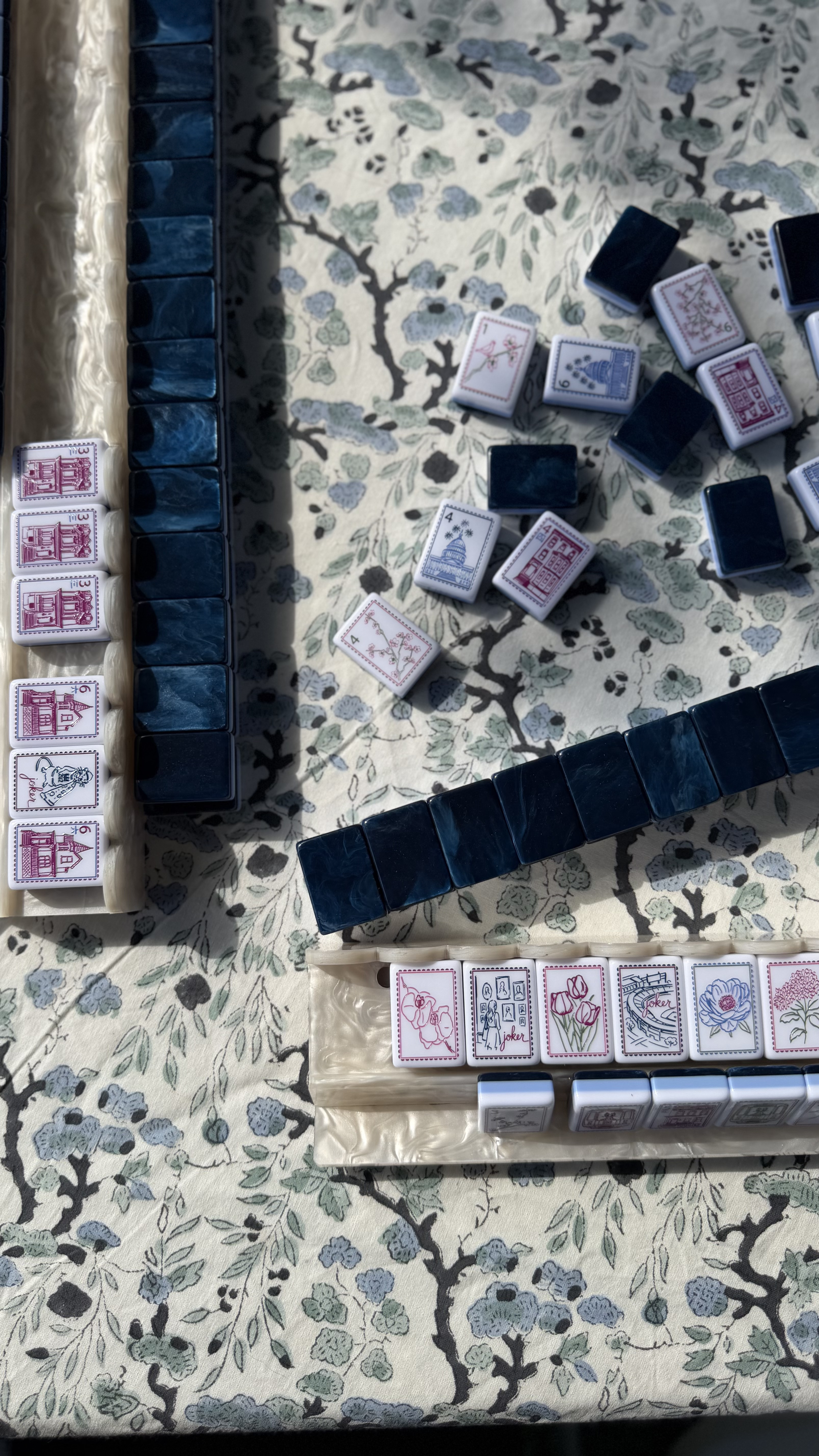The District Collection - Mahjong Set