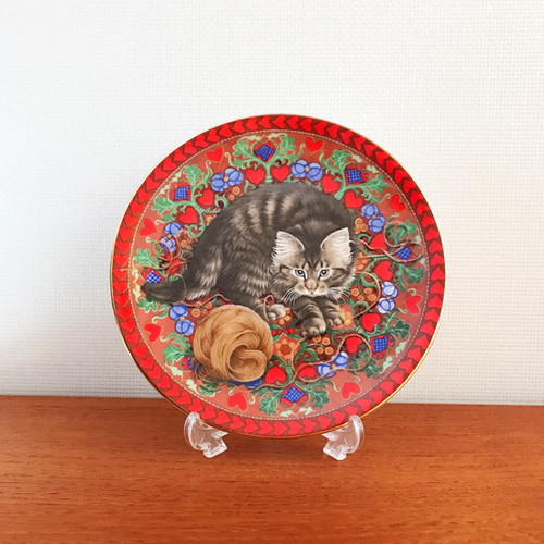Aynsley エインズレイ Lesley Anne Ivory Cat Plate 2月 レズリー