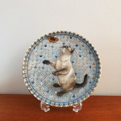 Aynsley エインズレイ Lesley Anne Ivory Cat Plate 8月 レズリー