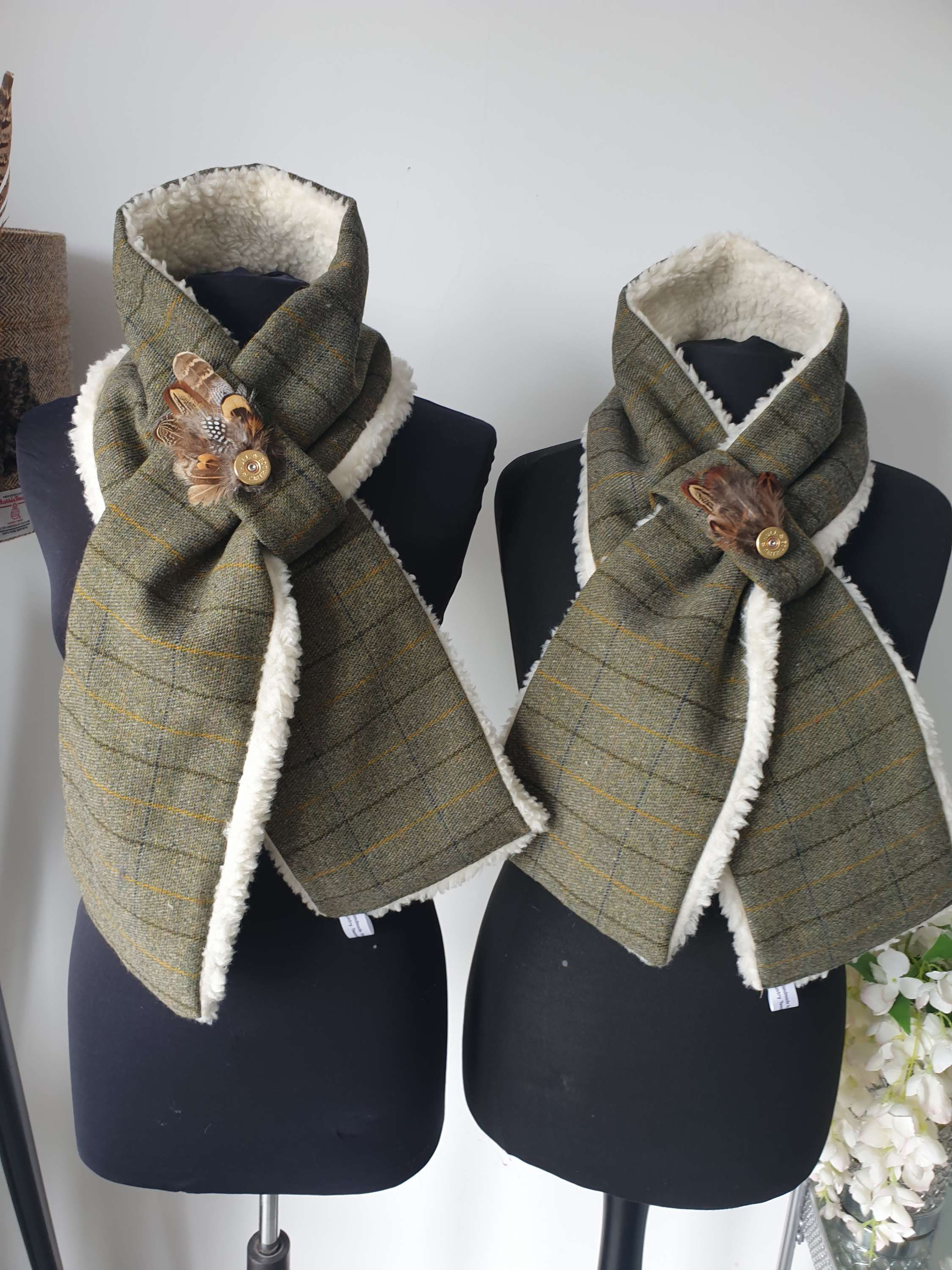 Green tweed scarf 