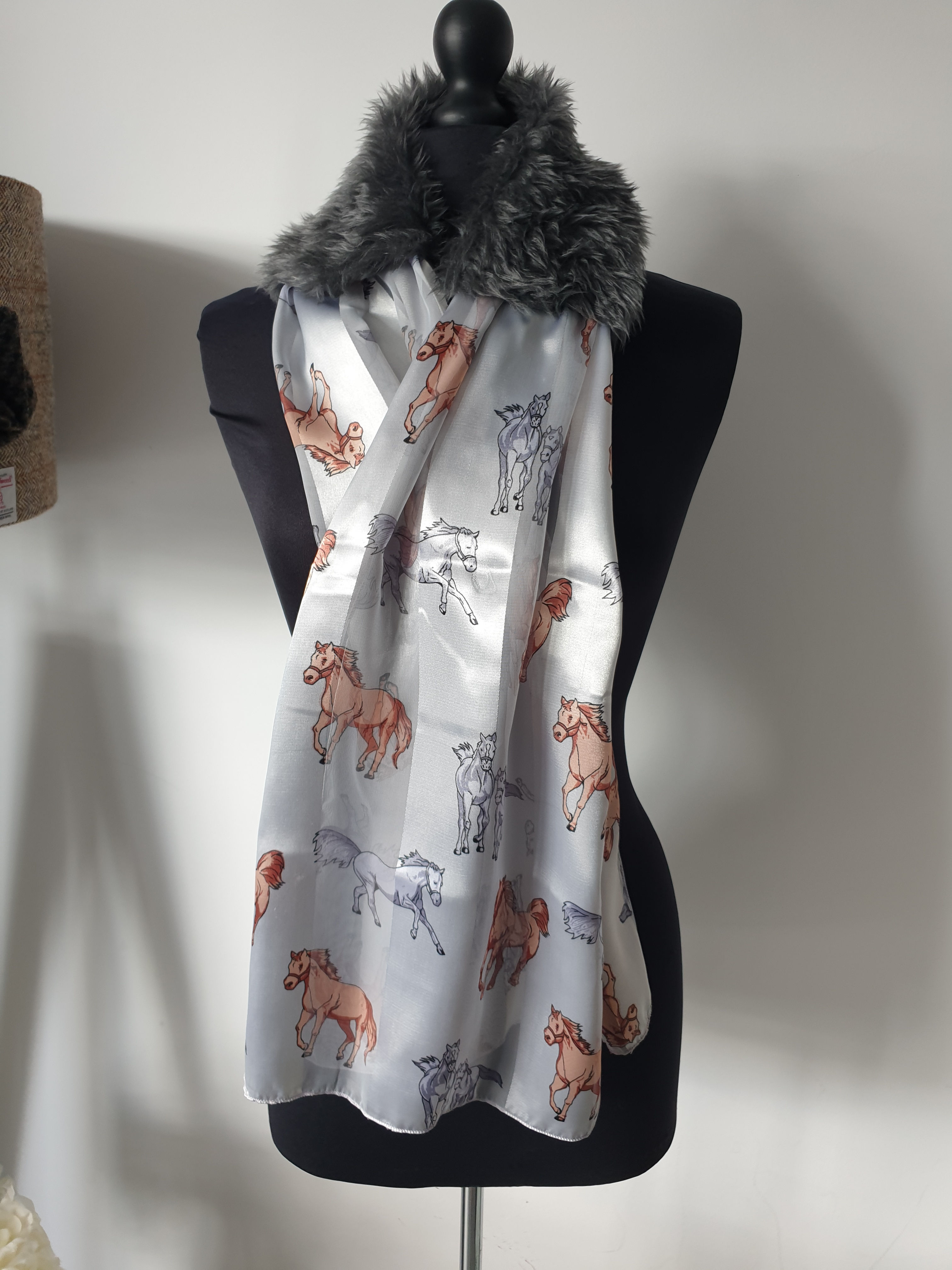 Grey silk scarf with a faux fur collar