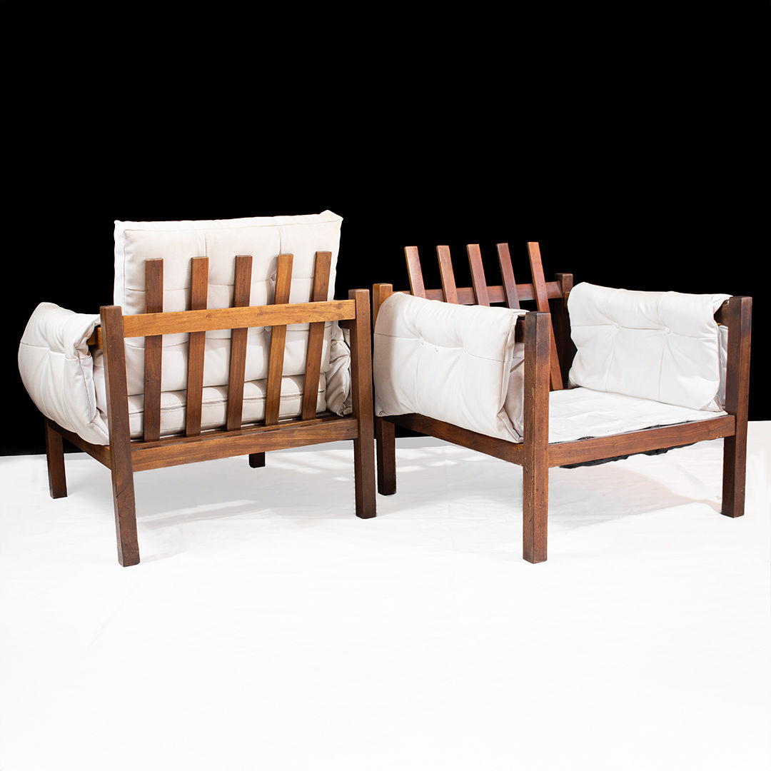 Par de Poltronas em Couro Branco, Anos 60