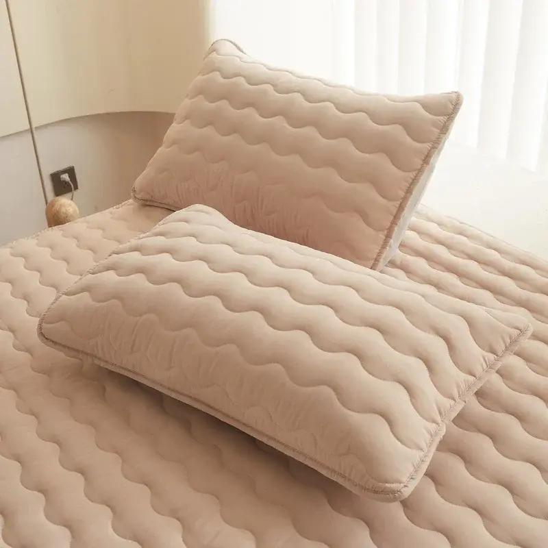 Thumbnail: Uilted Plaid Pattern Pillowcases – 48x74cm