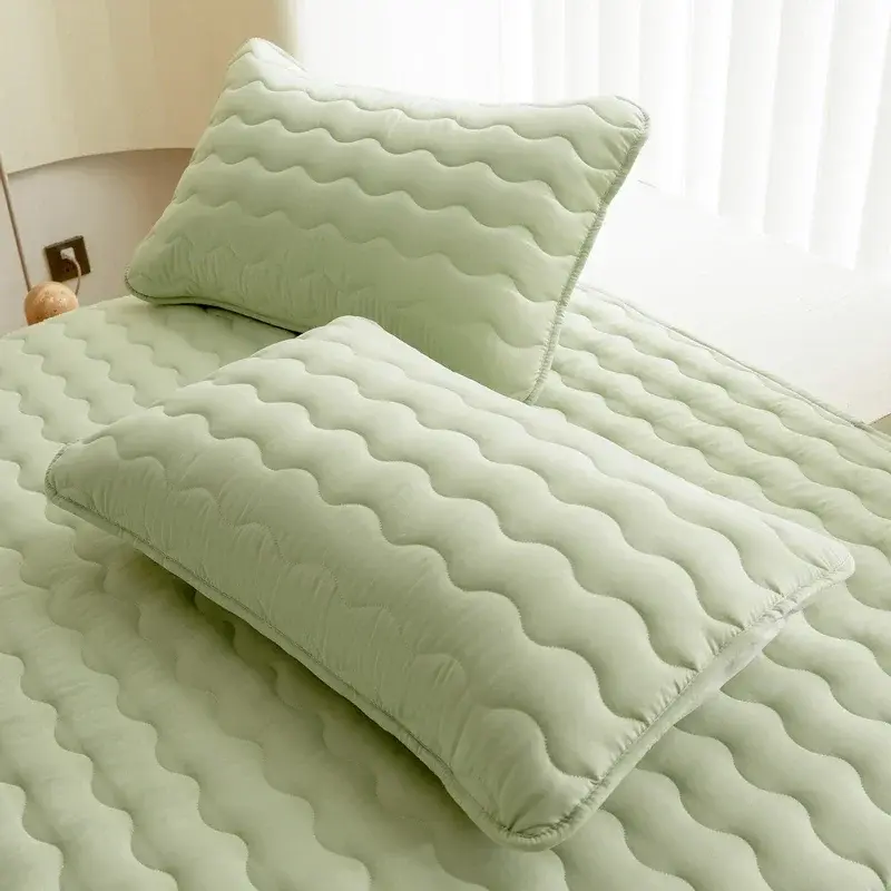 Thumbnail: Uilted Plaid Pattern Pillowcases – 48x74cm