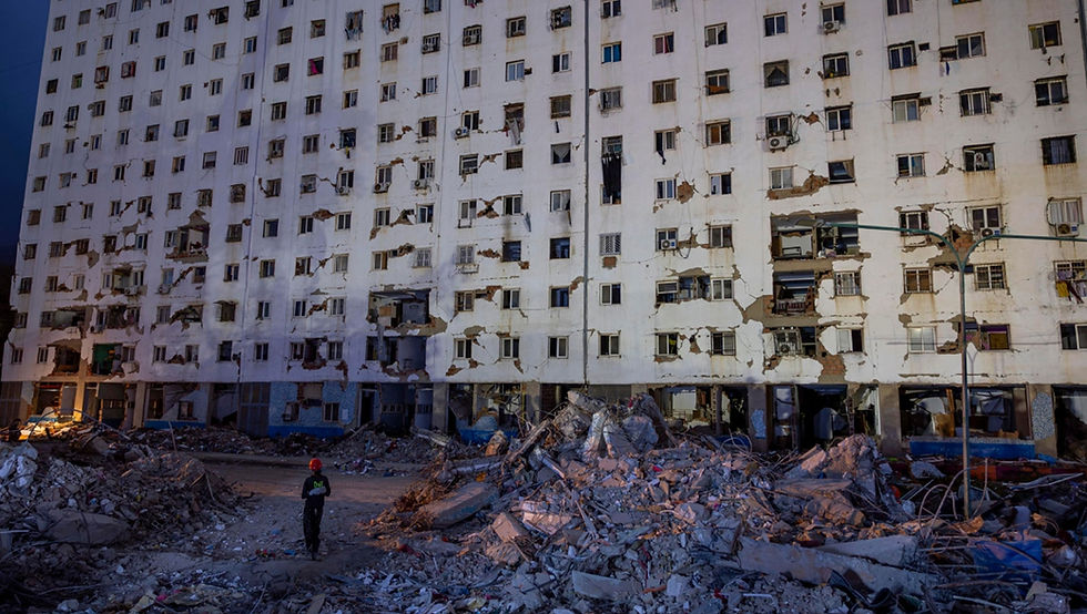 Bloomberg: Venezolanos son abandonados a su suerte tras los terremotos mientras rescatistas se retiran