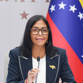 Estados Unidos levantó sanciones económicas contra Delcy Rodríguez