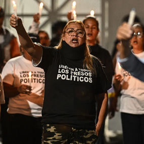 Régimen de Venezuela libera a decenas de presos políticos bajo presión de las negociaciones